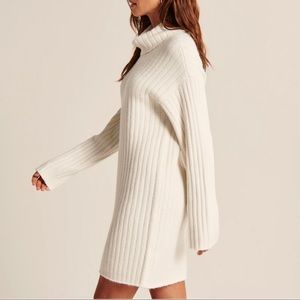 Abercrombie Easy-Fitting Turtleneck Sweater Dress